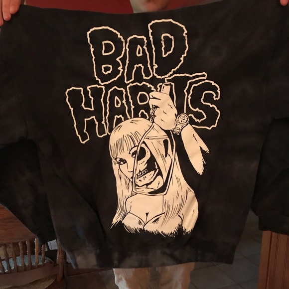 Sweatshirt - Picture 2 of 2